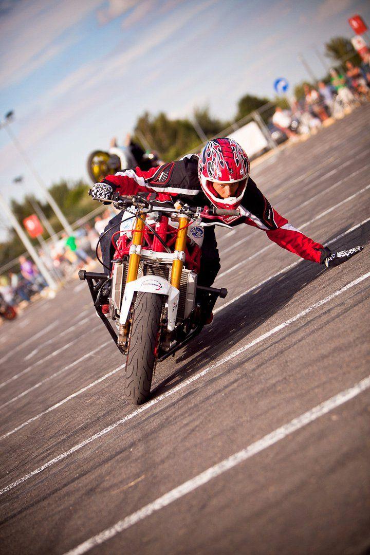 Bike Stunting Photos