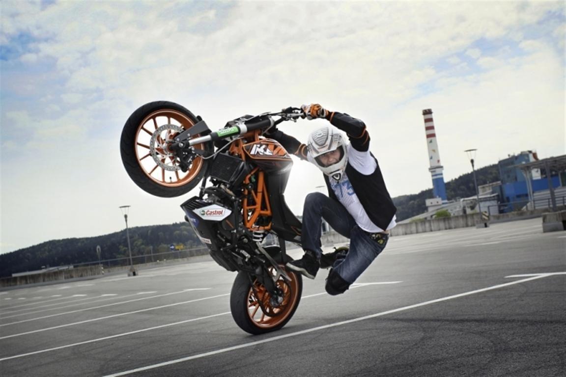 Bike Stunting Photos