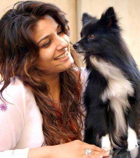 Celebrities with their pets Photos