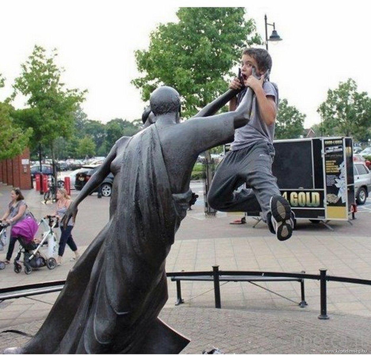 Crazy Statues Around The World That Are Messing With Humans