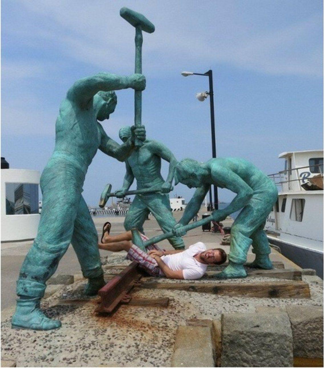 Crazy Statues Around The World That Are Messing With Humans