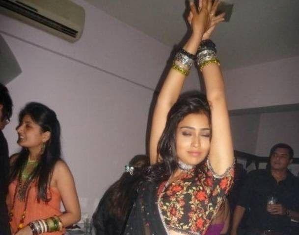 Drunken Actress Unseen Leaked Photos at Night Parties