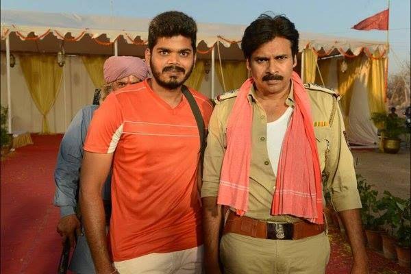 Pawan Kalyan Rare Photos with Fans Pics