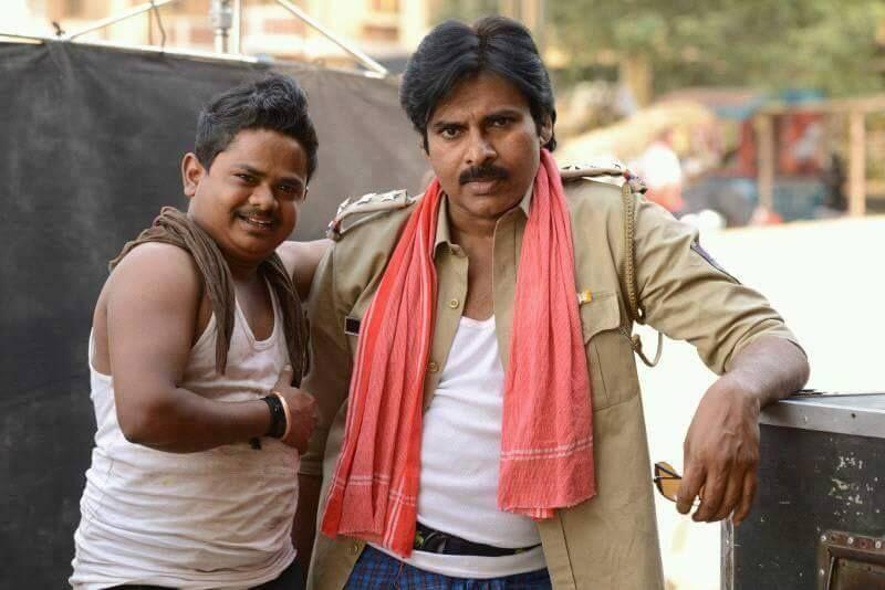 Pawan Kalyan Rare Photos with Fans Pics