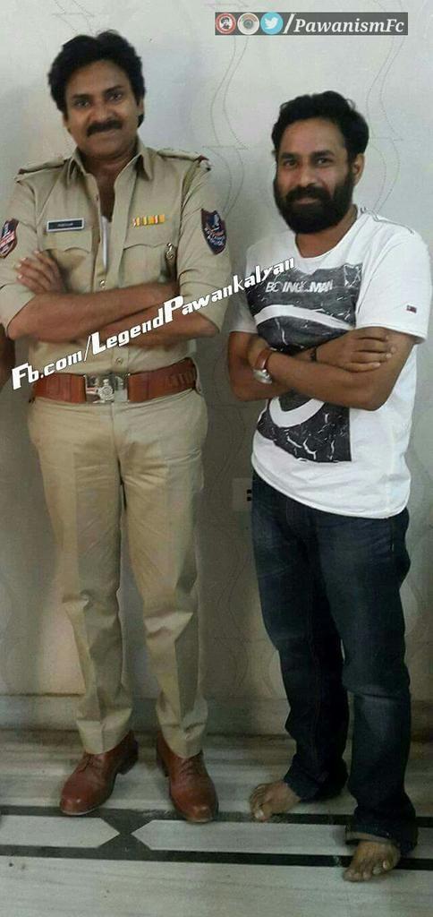 Pawan Kalyan Rare Photos with Fans Pics