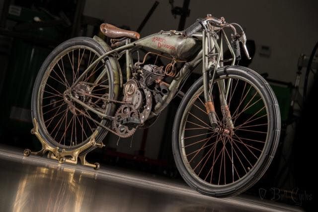 Harley Davidson vintage Bikes