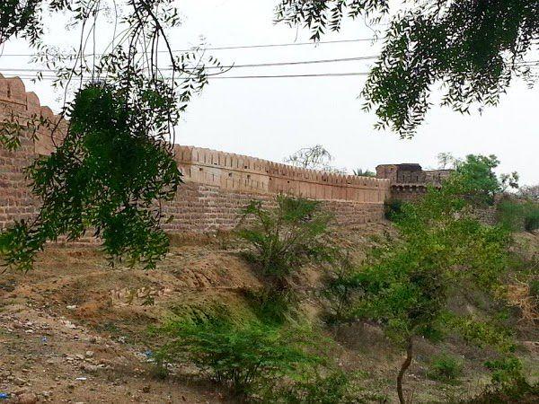 Historic Domakonda Fort Photos