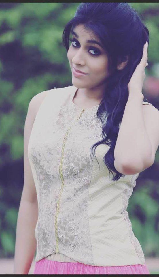 Hot Anchor Reshmi Unseen Pictures