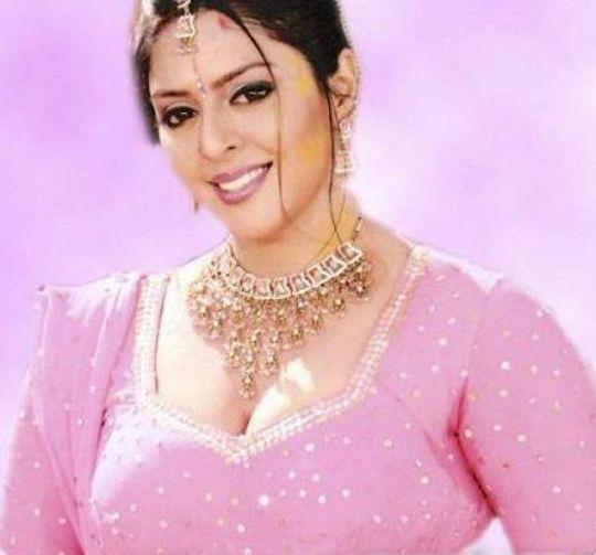 540px x 503px - Indian sexy actress Nagma Photos