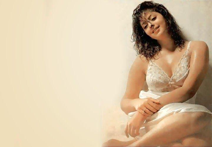 720px x 500px - Indian sexy actress Nagma Photos