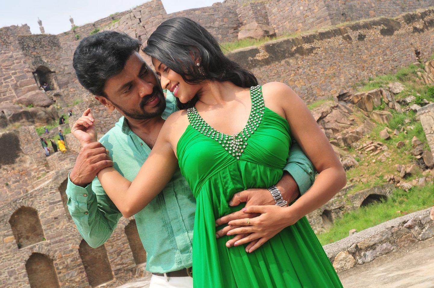 Kathal Agathi Movie Stills