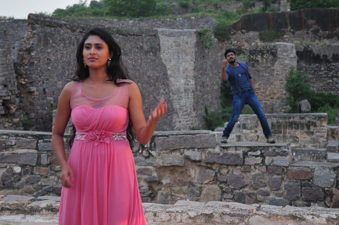 Kathal Agathi Movie Stills