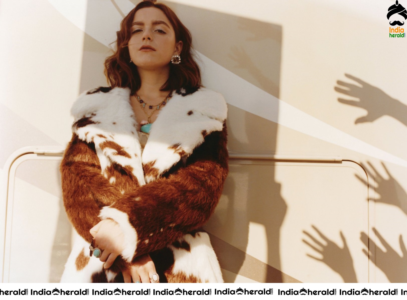 Kiernan Shipka Hot Vince Aung Photshoot Stills For Flaunt M