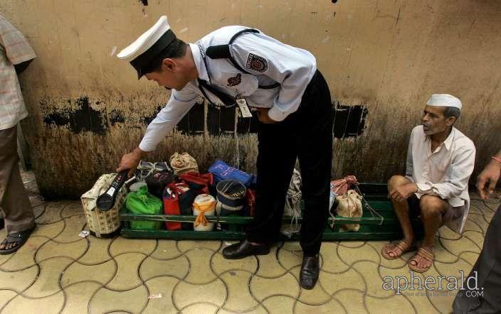 Mumbai Dabbawala Pictures