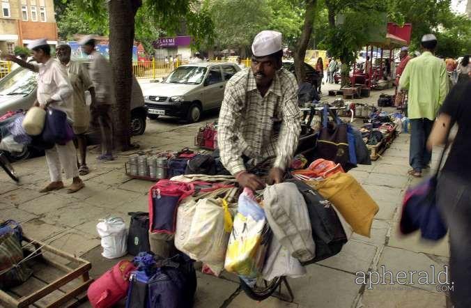 Mumbai Dabbawala Pictures