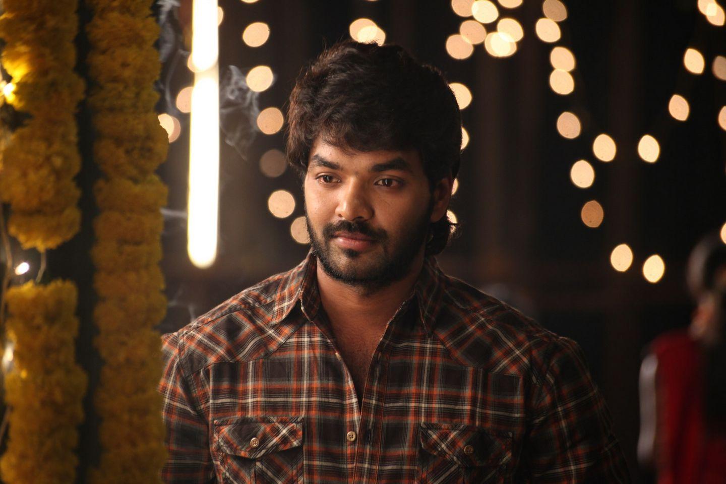 Pugazh Movie Pics 