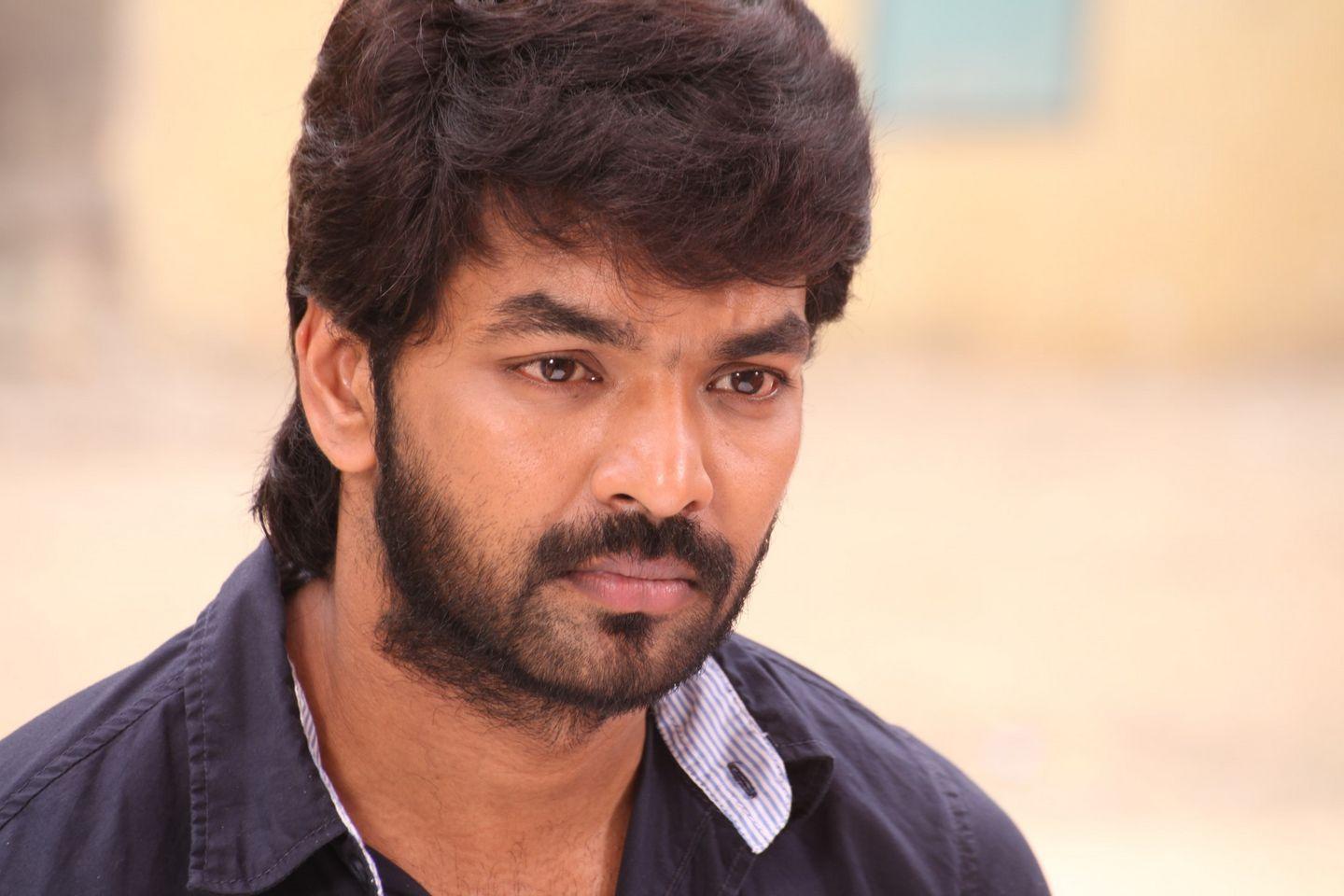 Pugazh Movie Pics 