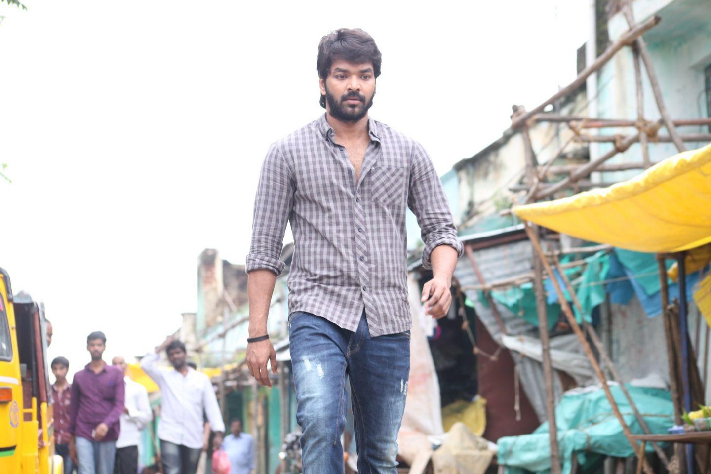 Pugazh Movie Pics 