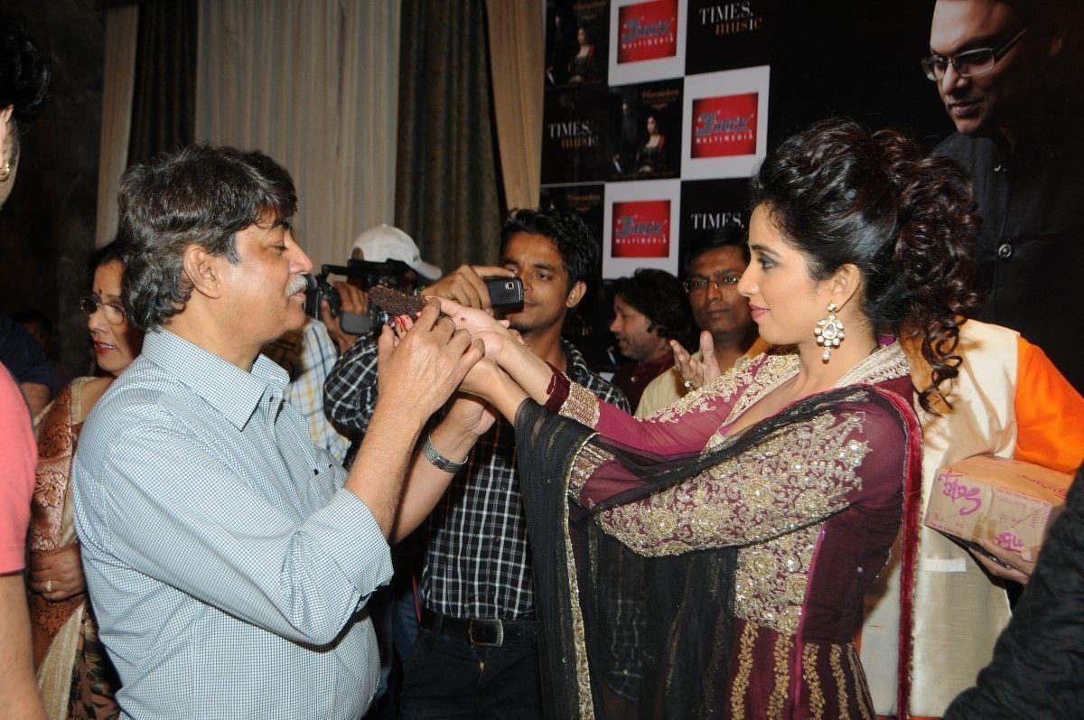 Shreya Ghoshal Rare and Unseen Photos