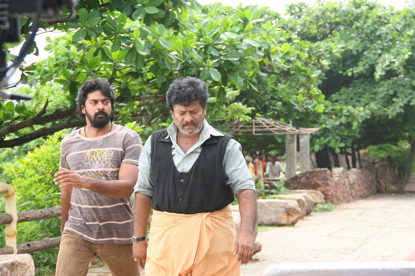 Sivappu Stills