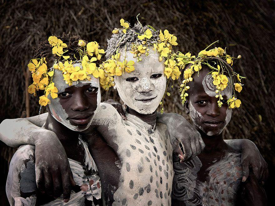 Stunning Portraits Of Remote Tribes Photos