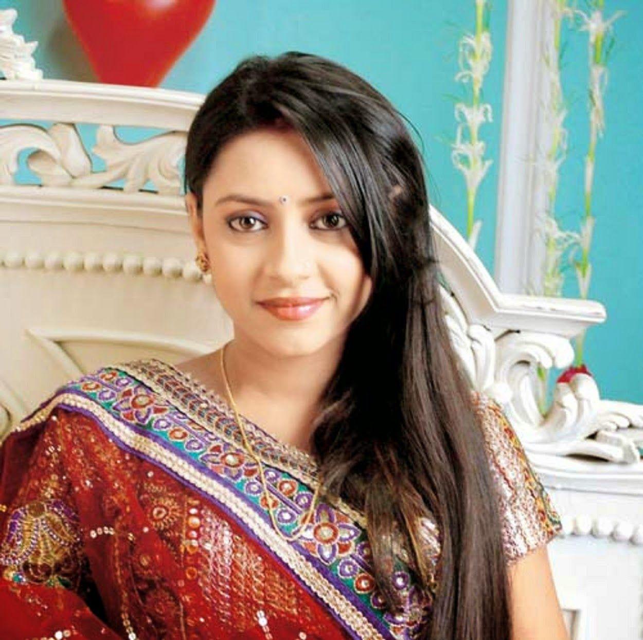 TV Actress Pratyusha Banerjee Rare Photos