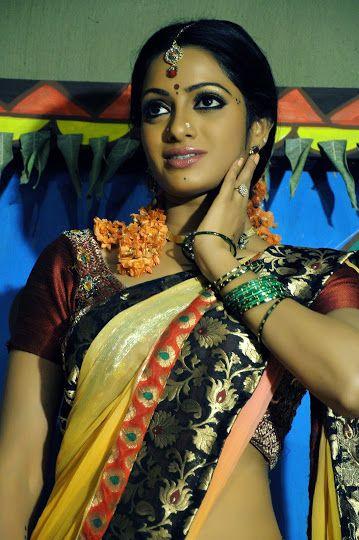 Udaya Bhanu Rare & Unseen Photos