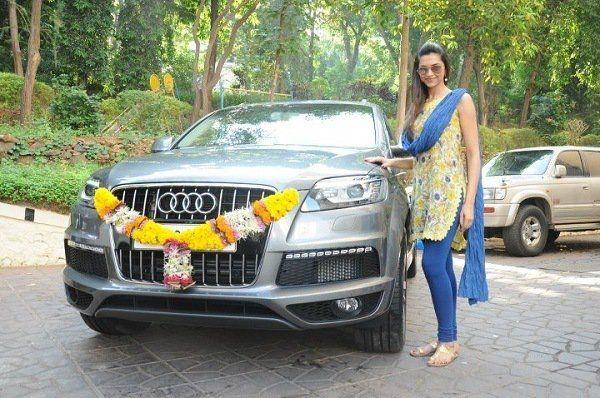 UNSEEN: Bollywood Celebrities And Their Expensive Cars Photos