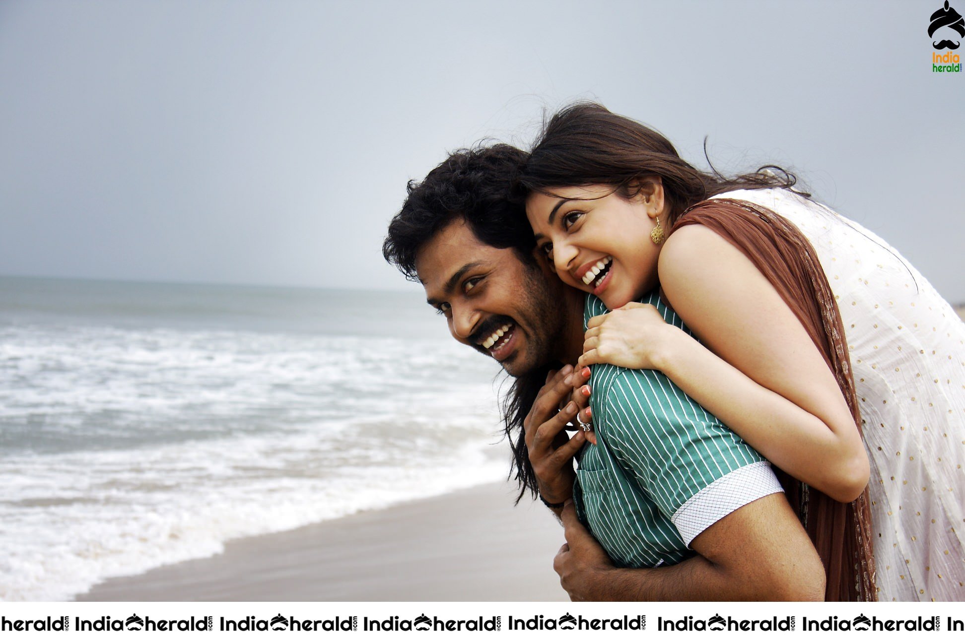 Unseen Rare Hot Kajal Aggarwal and Karthi Photos from Naan