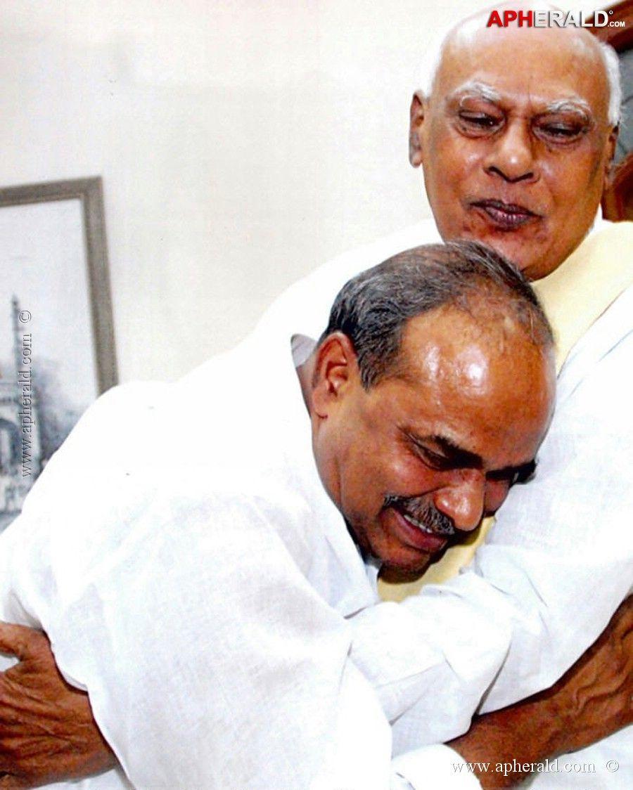 Death Anniversary Special: YS Rajasekhara Reddy Rare & Unseen Photos