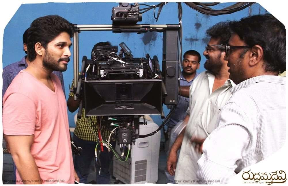 Allu Arjun At Rudramadevi Set