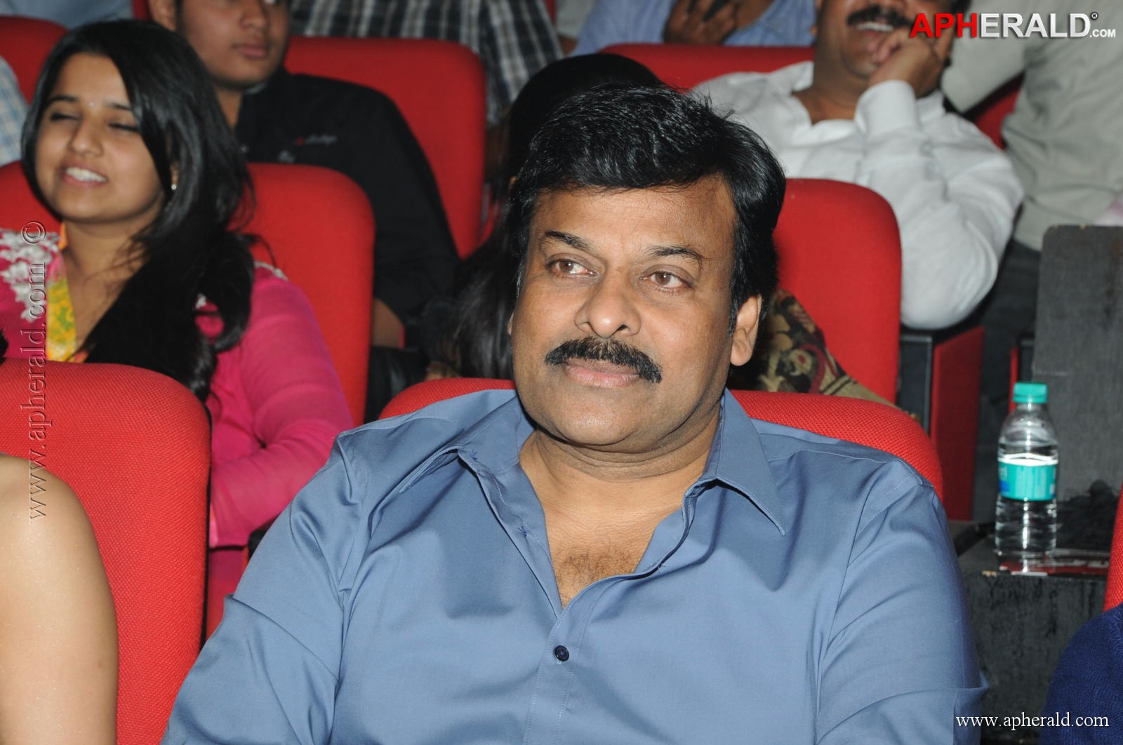 Chiranjeevi at Yevadu Audio