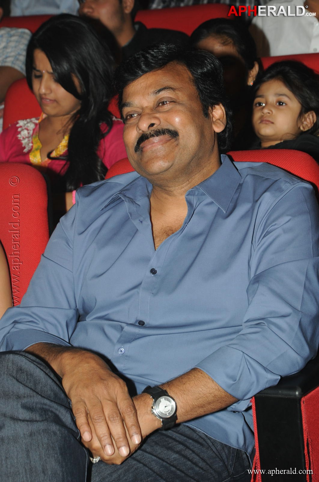 Chiranjeevi at Yevadu Audio