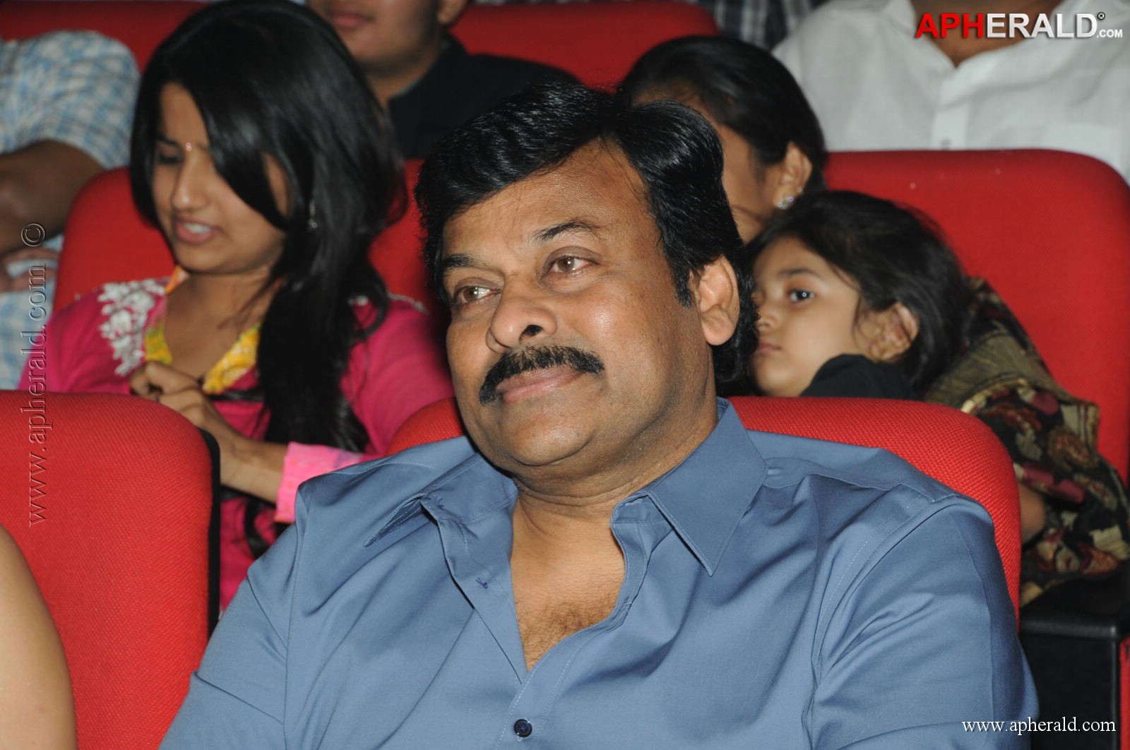 Chiranjeevi at Yevadu Audio