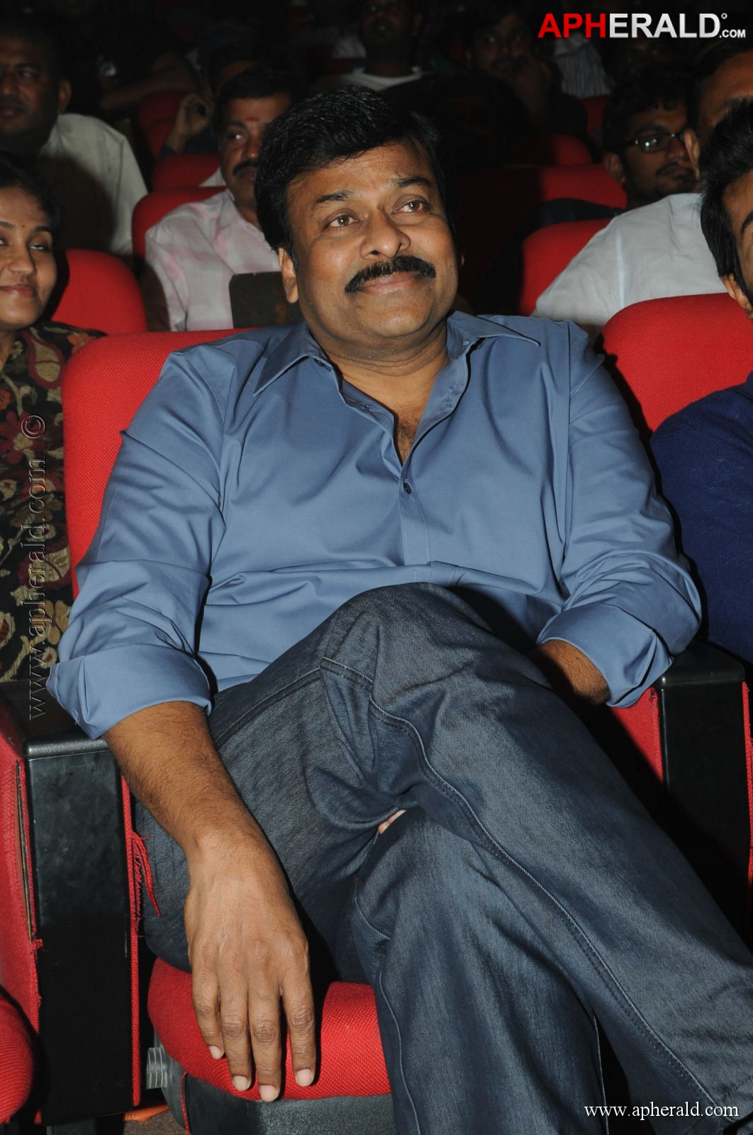 Chiranjeevi at Yevadu Audio