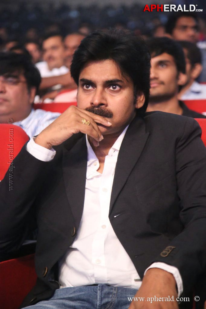 Pawan Kalyan at Attarintiki Daredi Audio