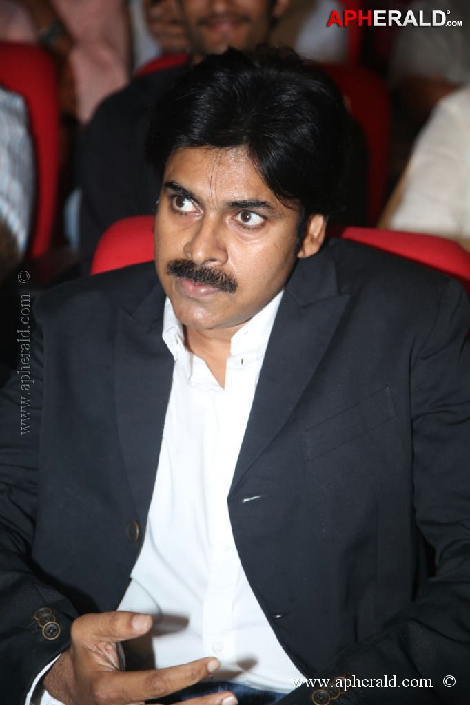 Pawan Kalyan at Attarintiki Daredi Audio