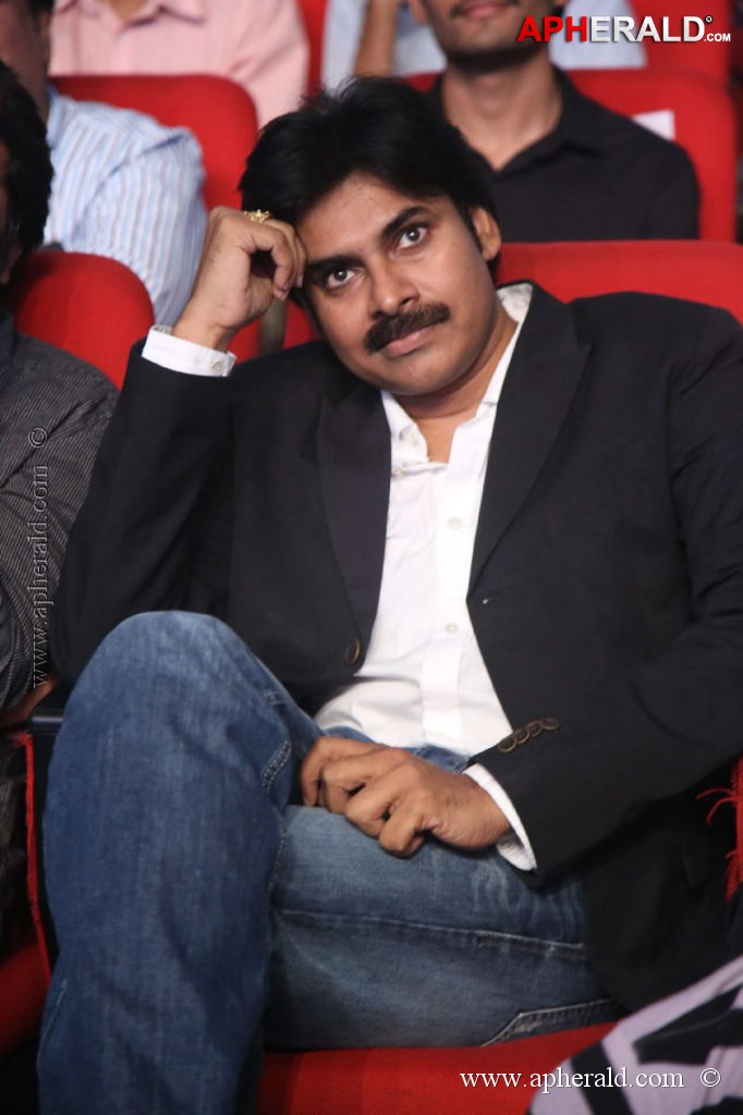 Pawan Kalyan at Attarintiki Daredi Audio