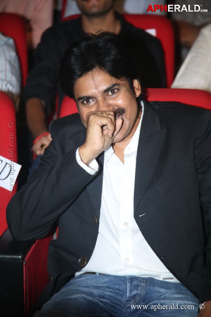 Pawan Kalyan at Attarintiki Daredi Audio