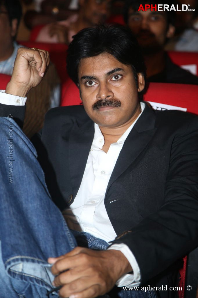 Pawan Kalyan at Attarintiki Daredi Audio