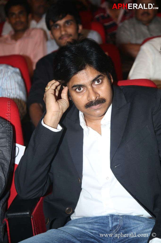 Pawan Kalyan at Attarintiki Daredi Audio