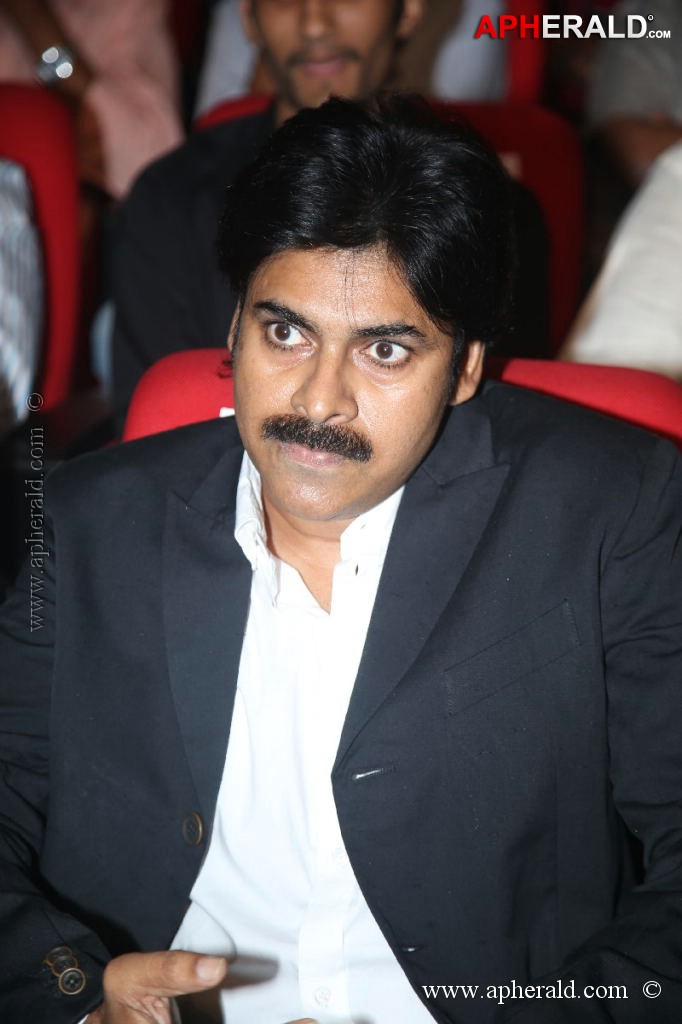 Pawan Kalyan at Attarintiki Daredi Audio