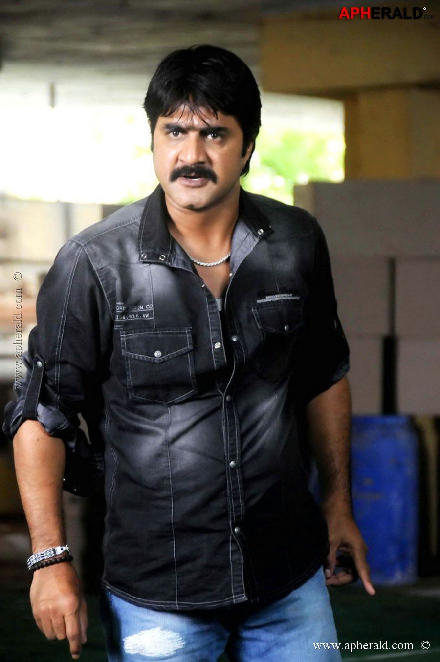 Srikanth Stills in Mondodu Movie