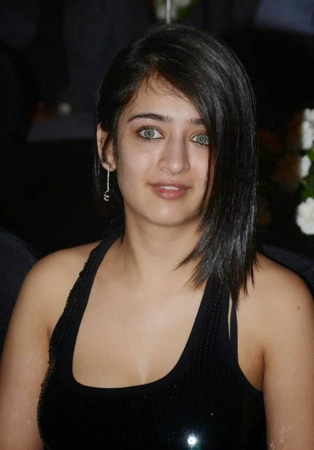 Akshara Haasan At Artisan Jewellery Design Awards photos