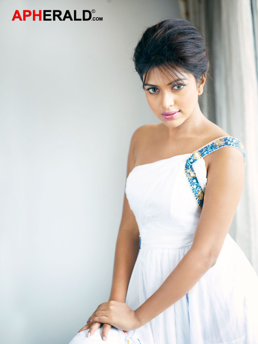 Amala Paul Pics