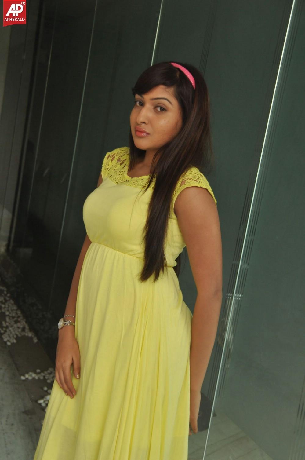 Anjana Deshpande Beautiful Stills