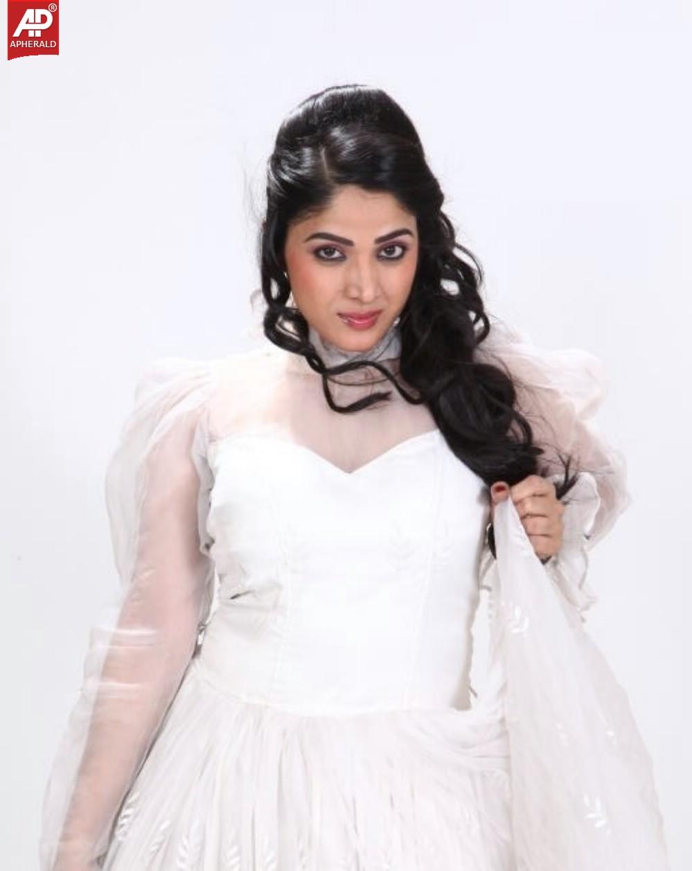 Avanika White Dress Shoot