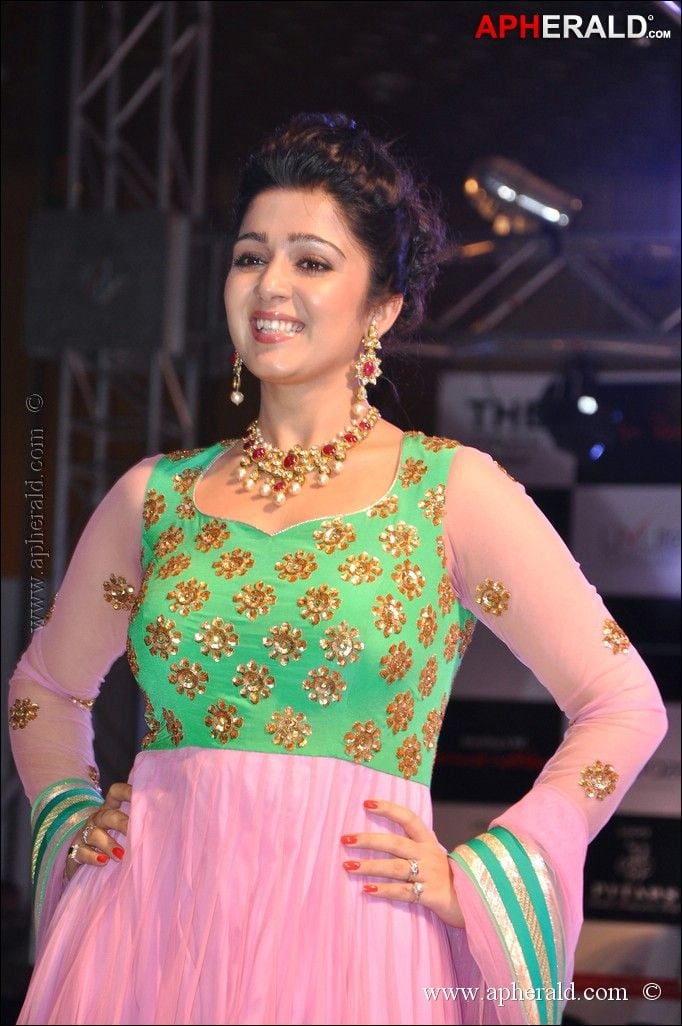 Charmee kaur Latest Hot & Cute Photos