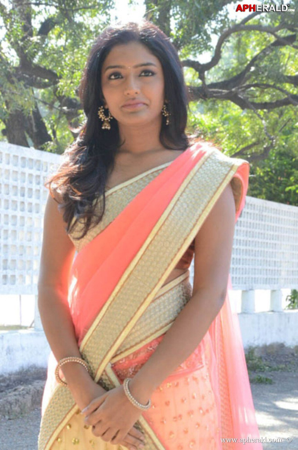 Eesha in Saree Photos