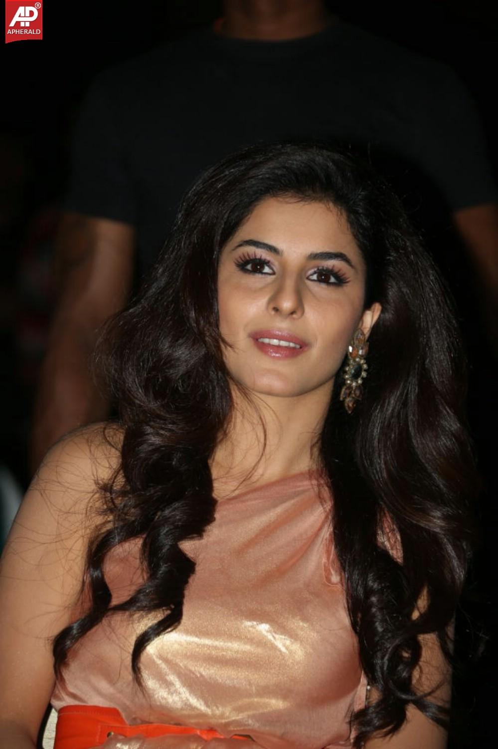 Isha Talwar New Photos